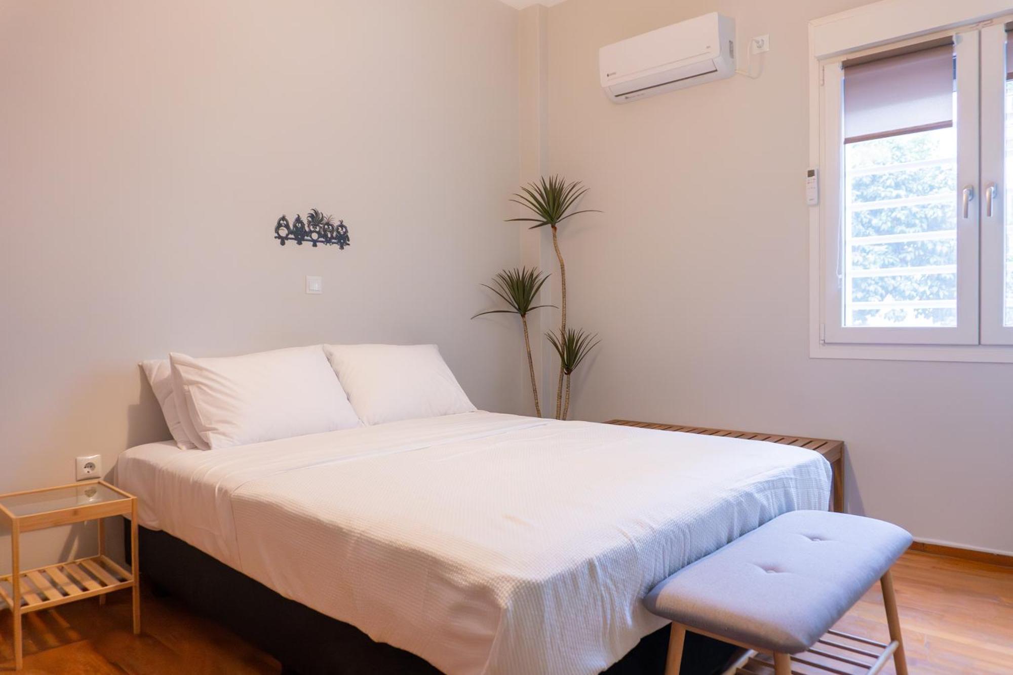 50 Steps Metro Kato Patisia Renovated Athens Apt Exterior photo